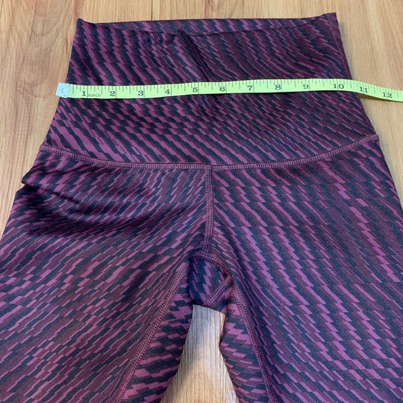 Lululemon Wunder Under Crop Hi-Rise Leggings - Picture 9 of 11